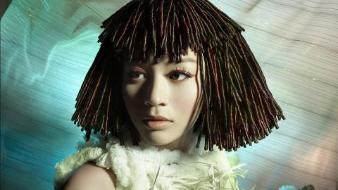 时尚美女美发造型图片