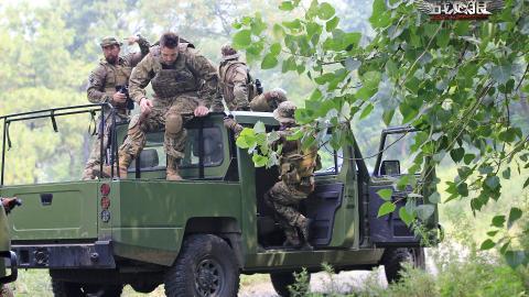 战狼电影海报图片