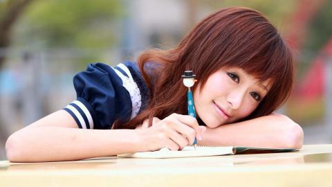 清纯可人的小学妹图片