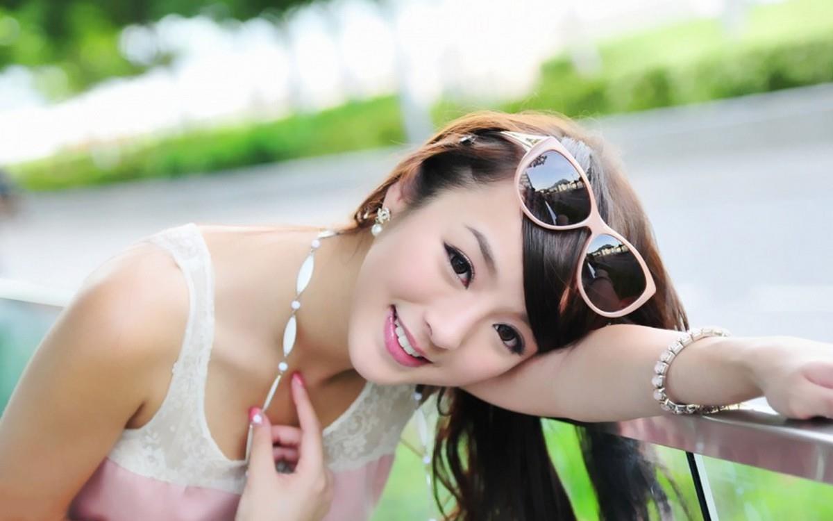 清纯如水的美女黄诗思图片