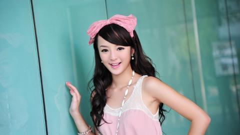 清纯如水的美女黄诗思图片