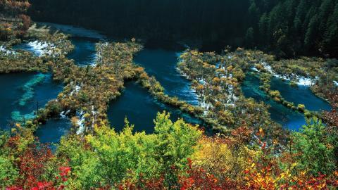四川九寨沟自然风景图片