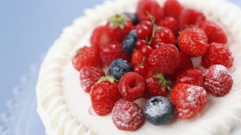 美味甜品草莓蛋糕图片