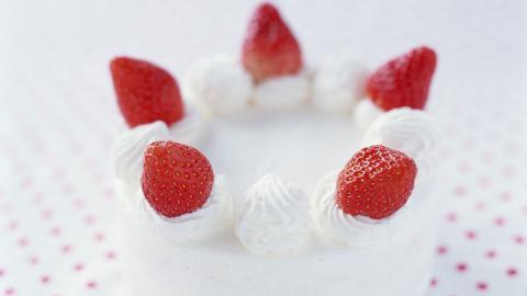 美味甜品草莓蛋糕图片