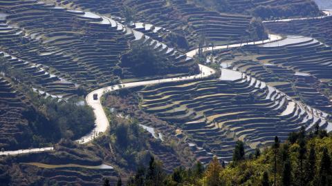 大山里无尽的梯田风光