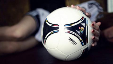 美女足球宝贝图片