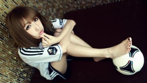 美女足球宝贝图片