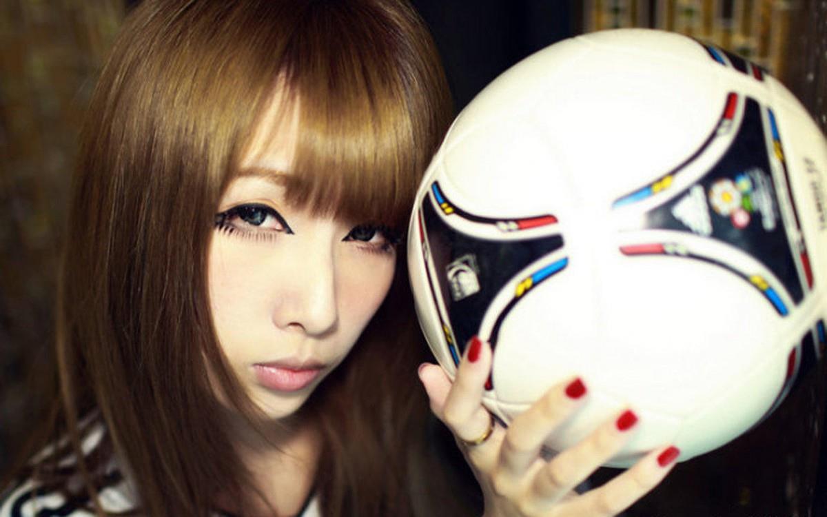 美女足球宝贝图片