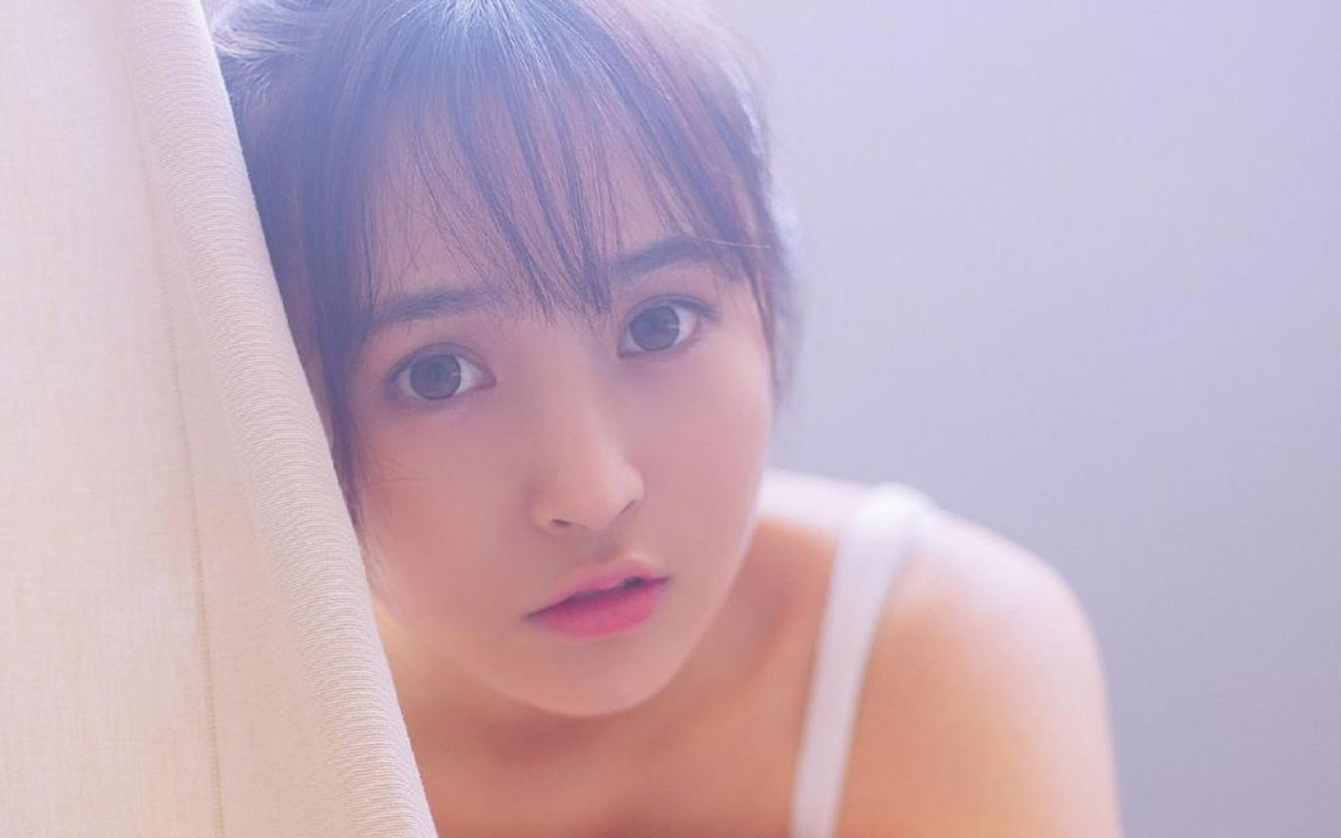 天真无邪美少女可爱女生电脑桌面高清壁纸