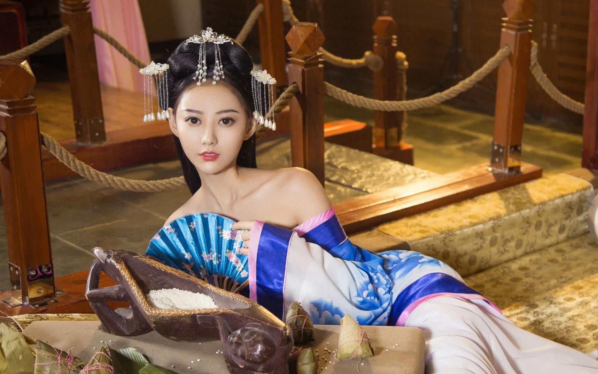 古装美女气质典雅迷人电脑桌面壁纸图片