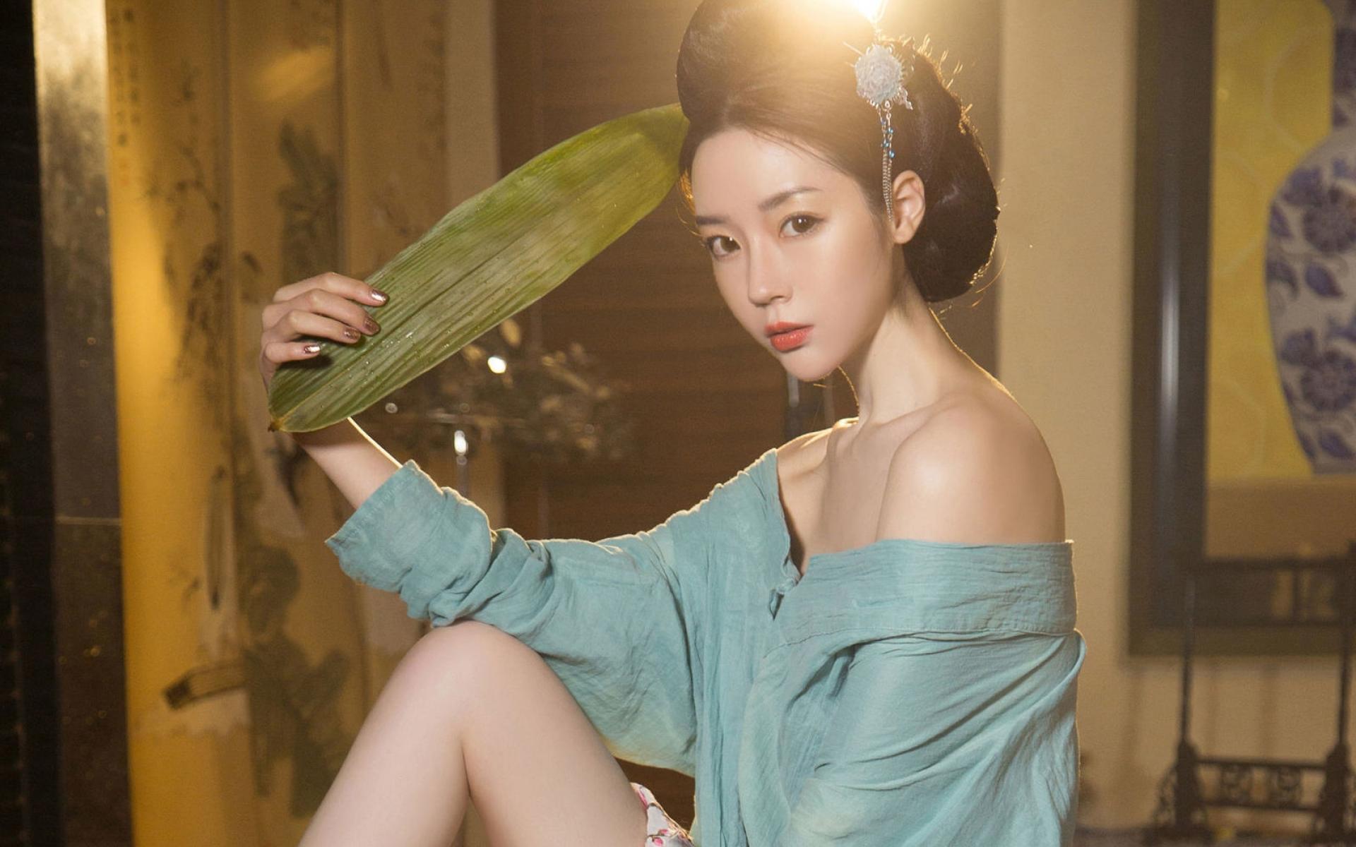 古装美女气质典雅迷人电脑桌面壁纸图片