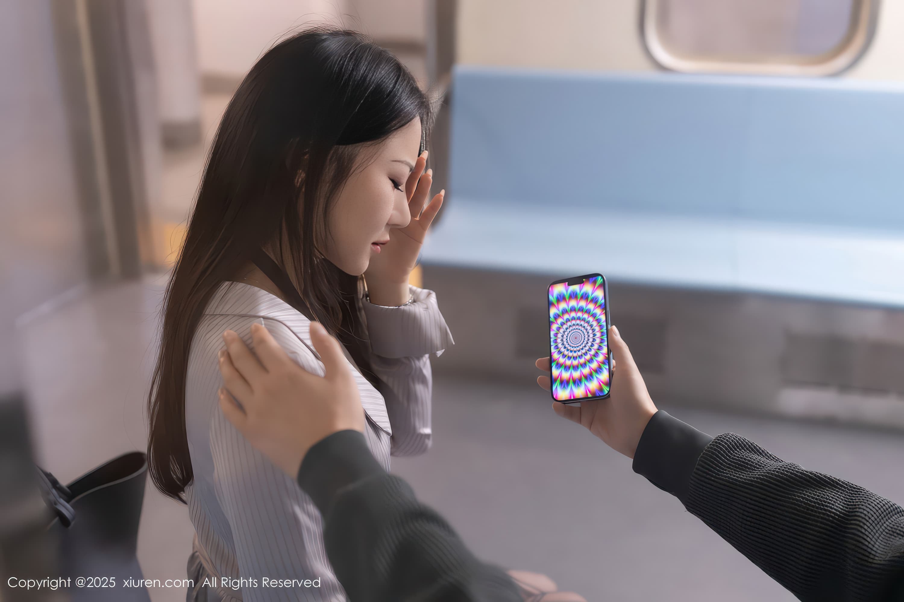 网红模特美女鱼子酱Fish美艳气质黑丝美腿翘臀写真