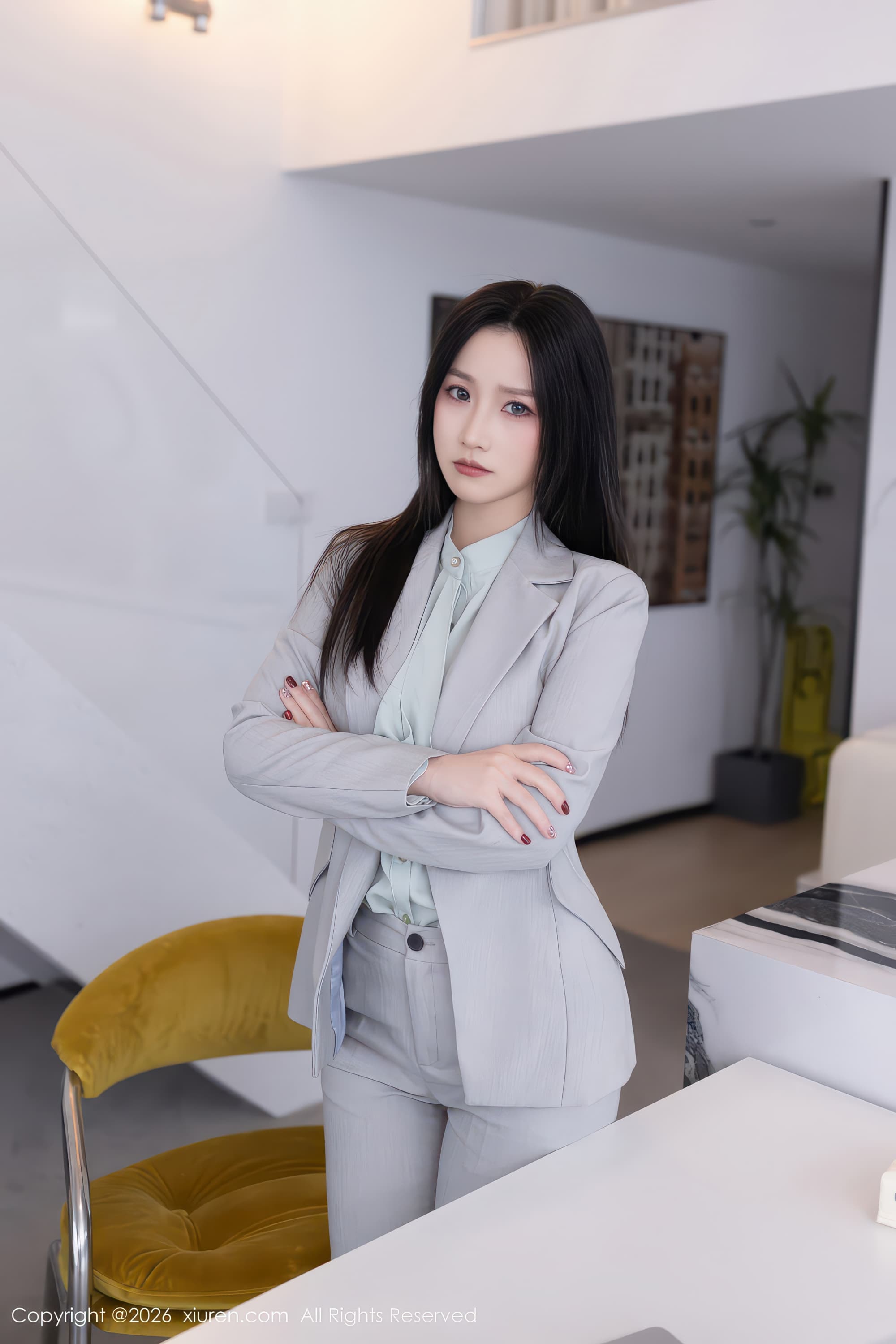 网络写真模特杏子Yada白色内衣翘臀高清图片