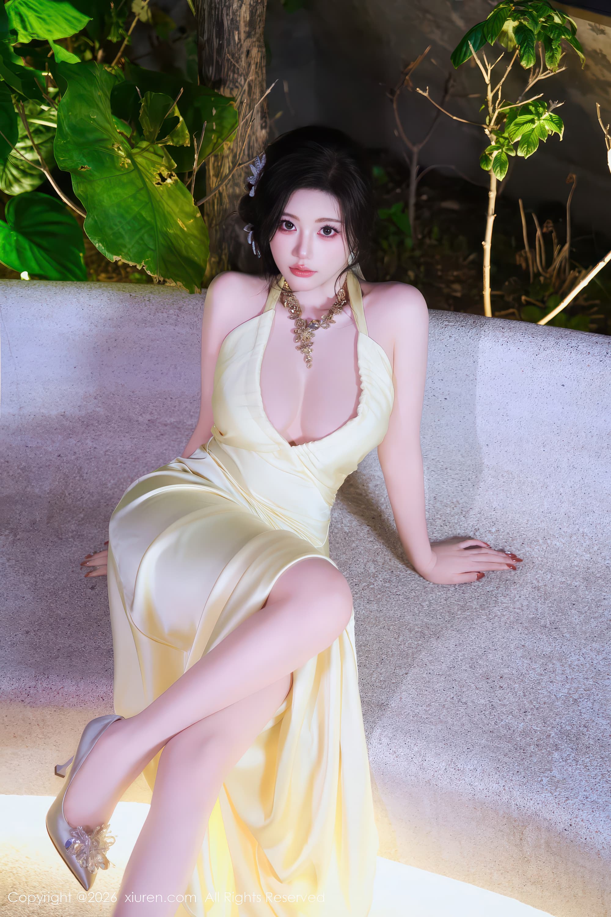 清纯少女风美女模特杨晨晨长礼服高清写真