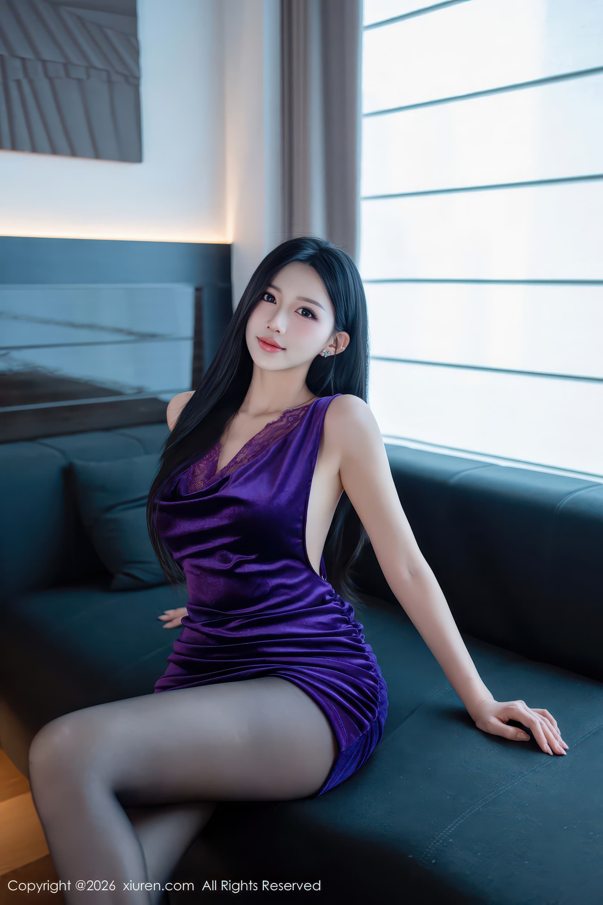 甜系天花板美女Shelly诗莉清新甜美黑丝美腿写真