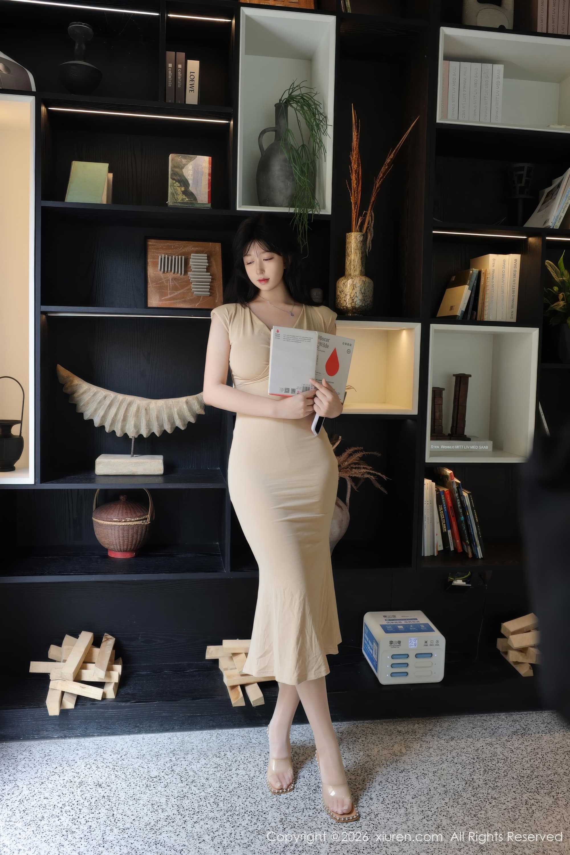 秀人网美女奶思兔肉嘟嘟可爱紧身裙丰满身材写真