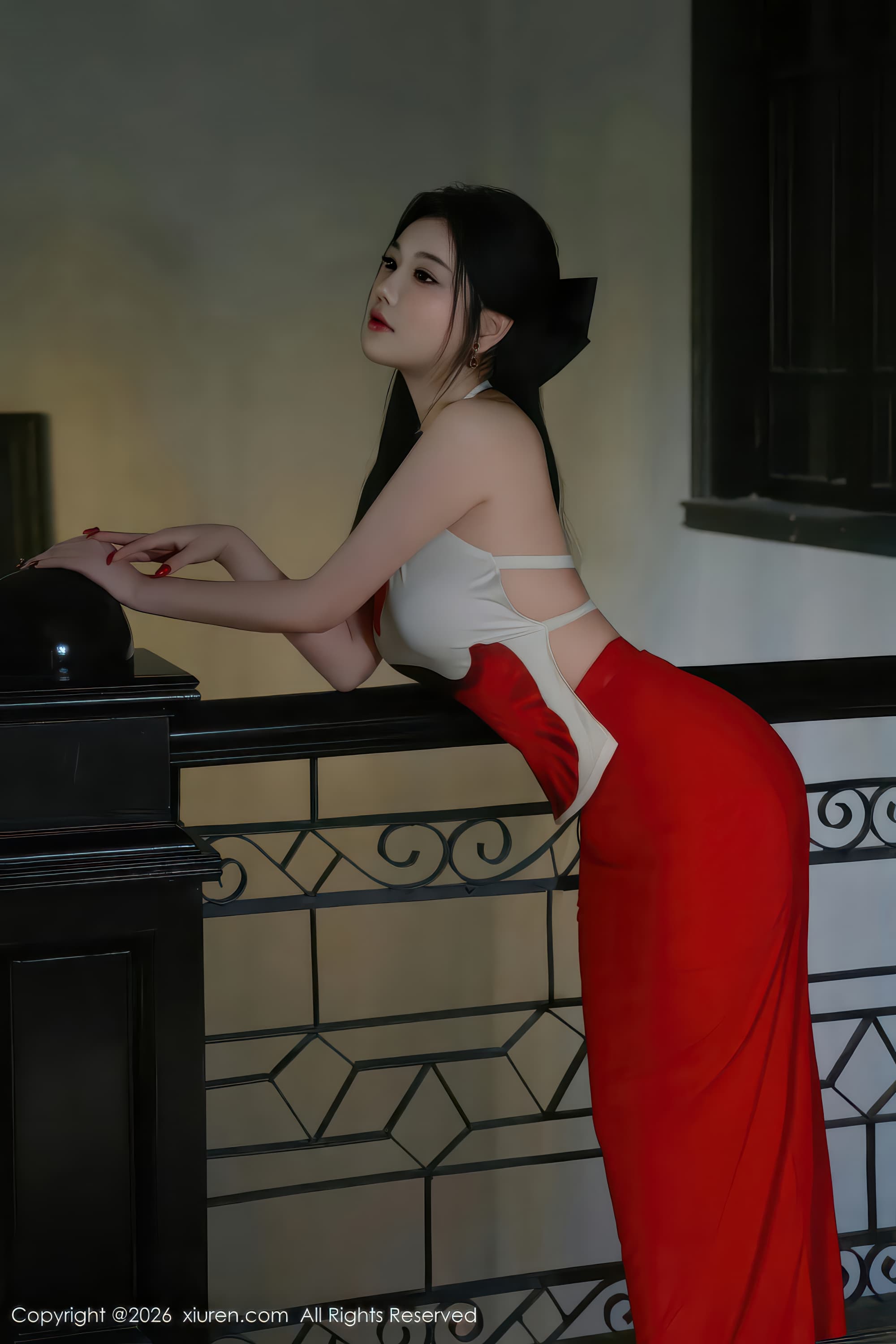 语画界成熟御姐杨晨晨红色长裙妩媚气质高清图片