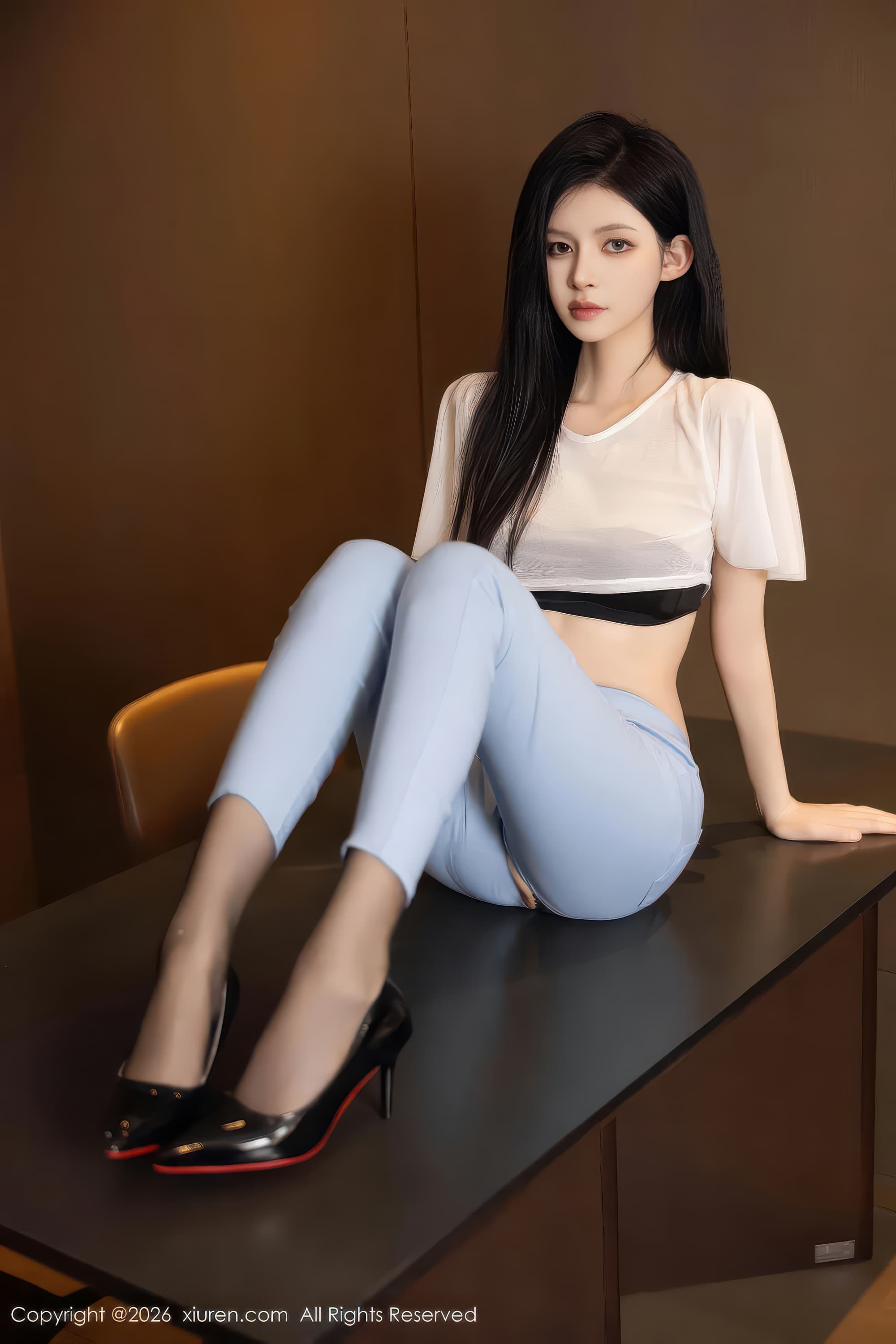 苗条女神沈如斯细腰美腿黑丝高清写真