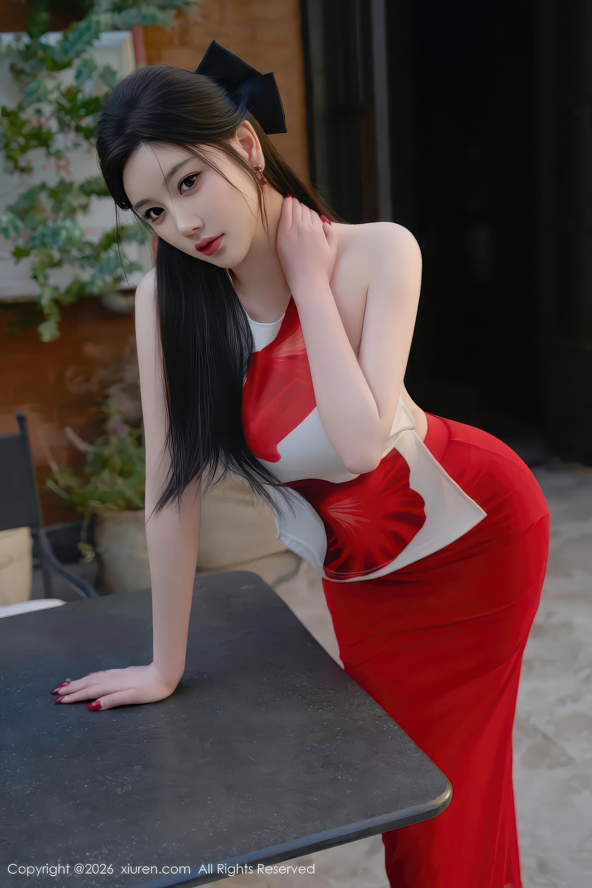 语画界成熟御姐杨晨晨红色长裙妩媚气质高清图片