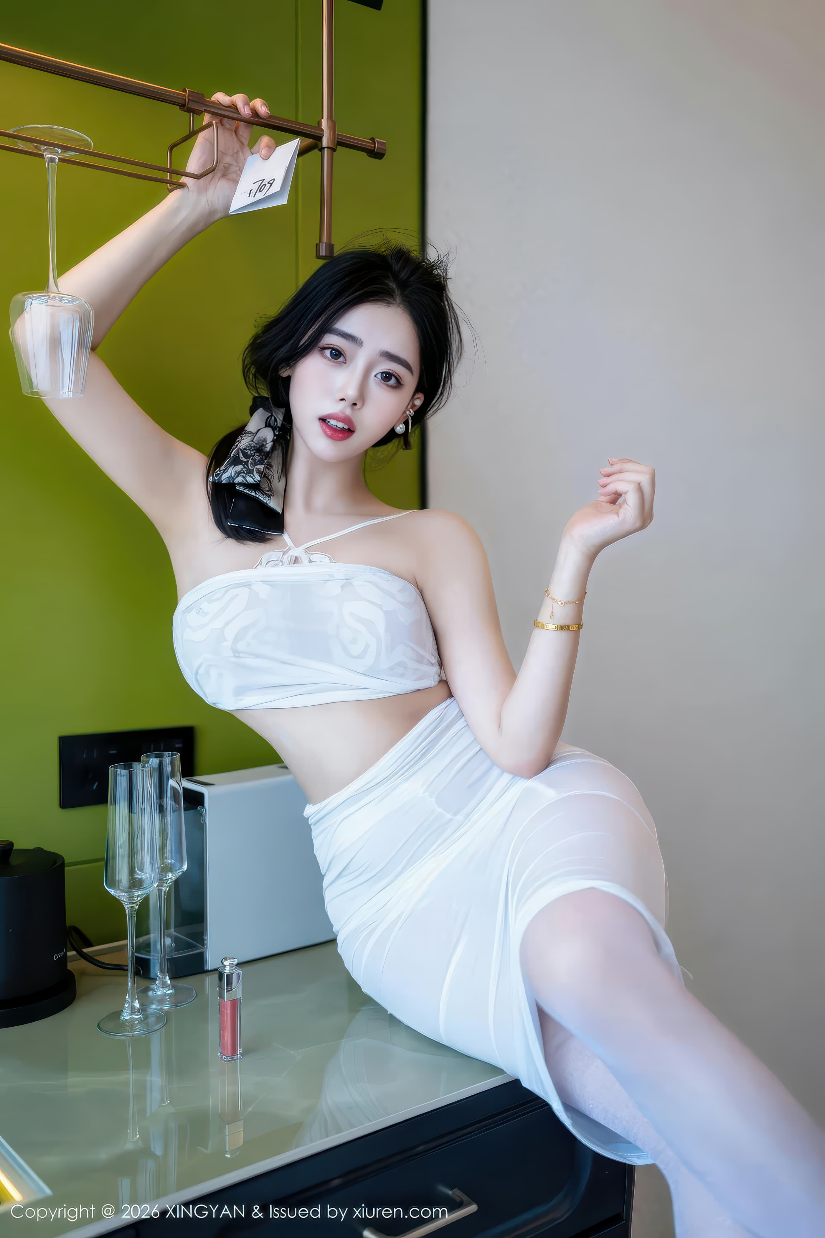 星颜社勾魂美女阮福福细腰翘臀婀娜身材高清写真
