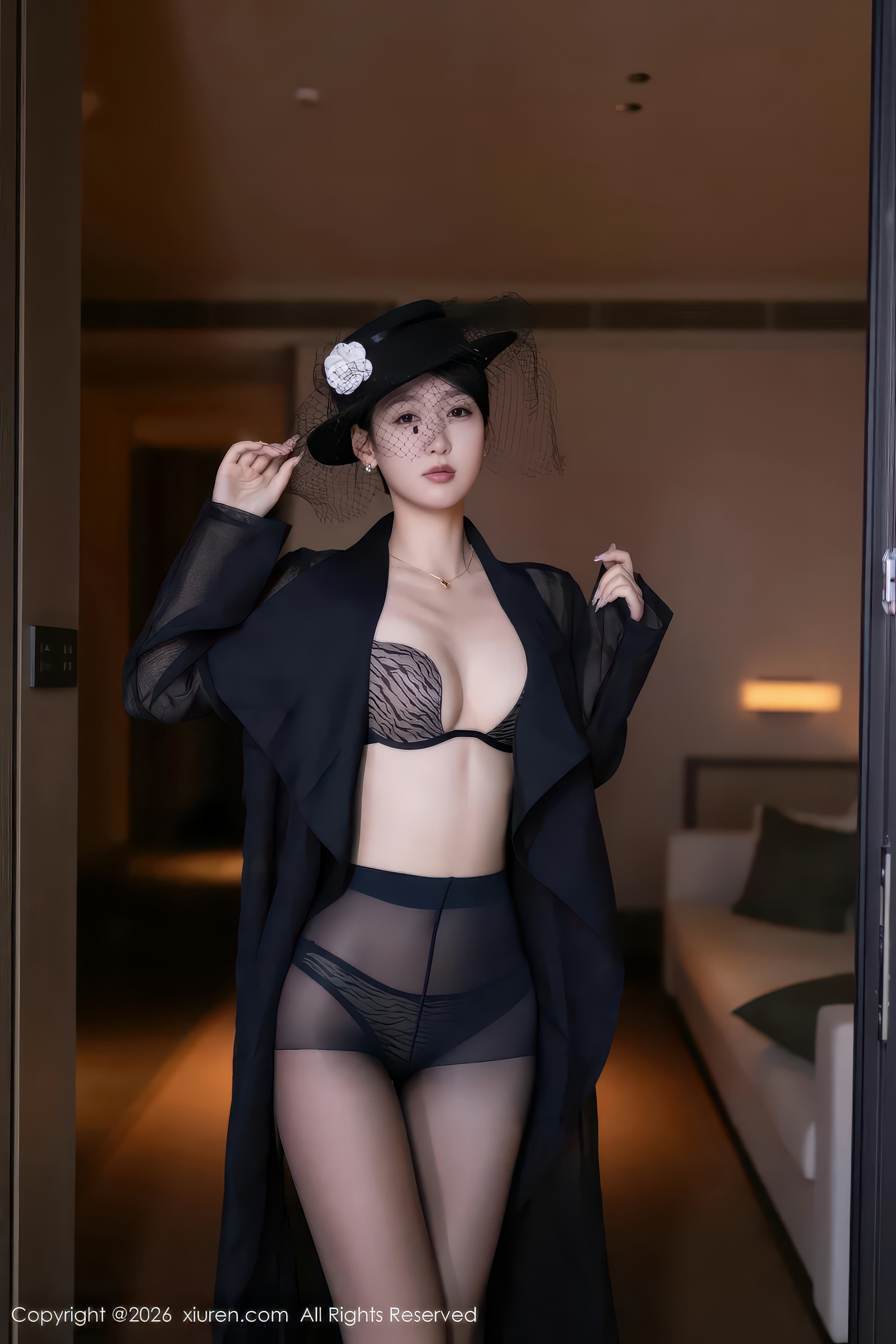 人气模特唐安琪可甜可咸黑丝内衣绝美高清写真