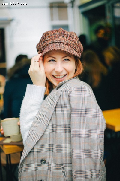 开心的美女图片