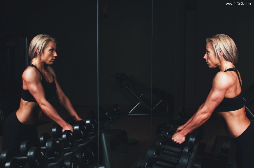 健身的国外美女图片