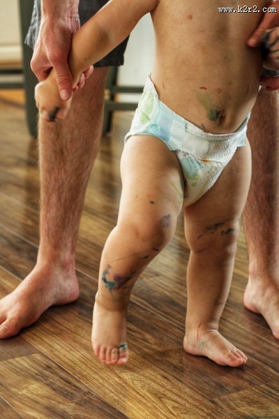 调皮可爱的婴儿宝宝图片