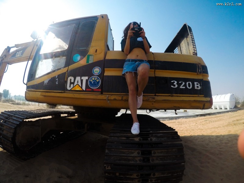 穿热裤的美女图片