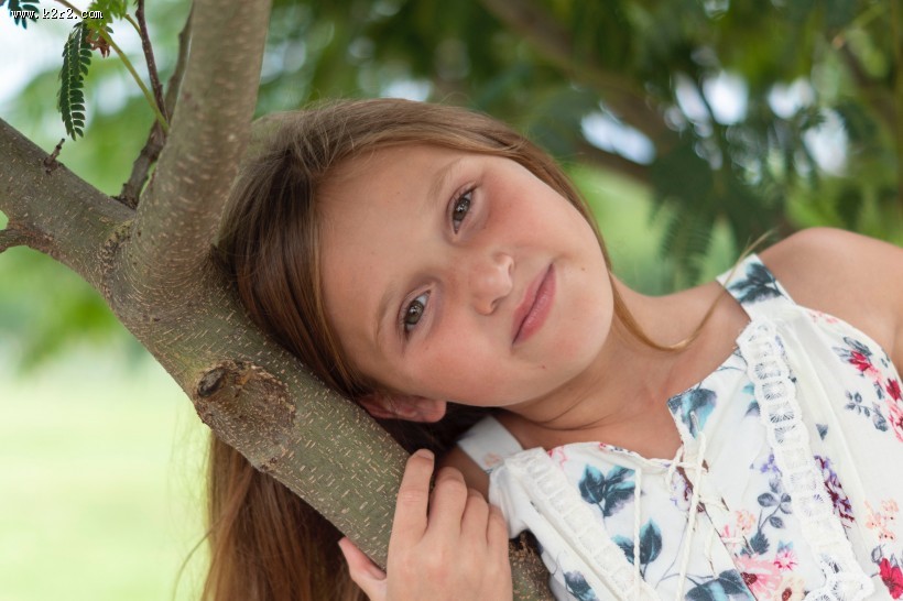 活泼可爱的女孩图片