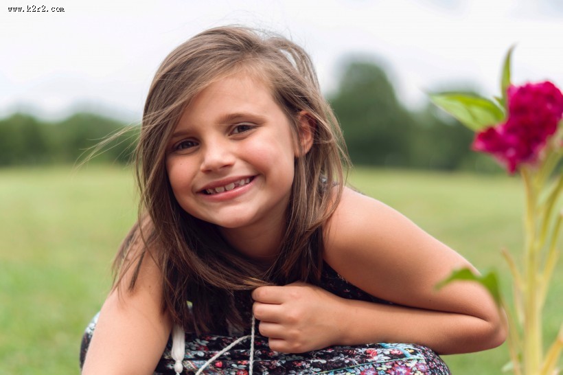 活泼可爱的女孩图片