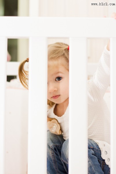 金发小女孩图片