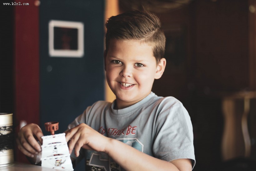 胖乎乎的少年图片