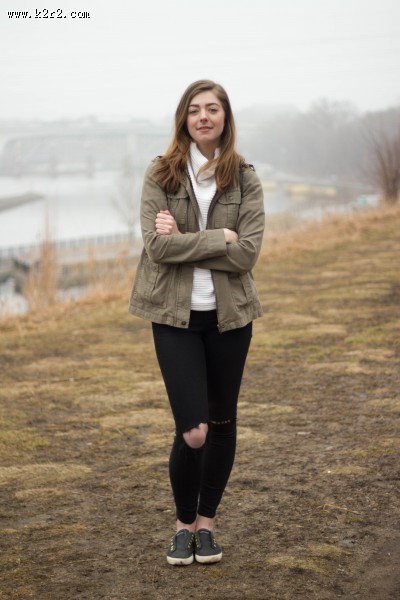 穿牛仔裤的美女图片大全