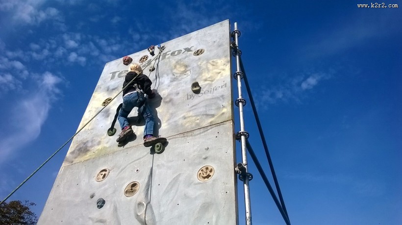 正在攀岩的人图片大全