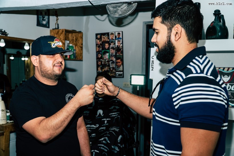 专业的理发师图片