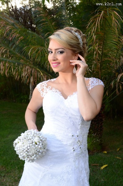 穿婚纱的新娘图片大全