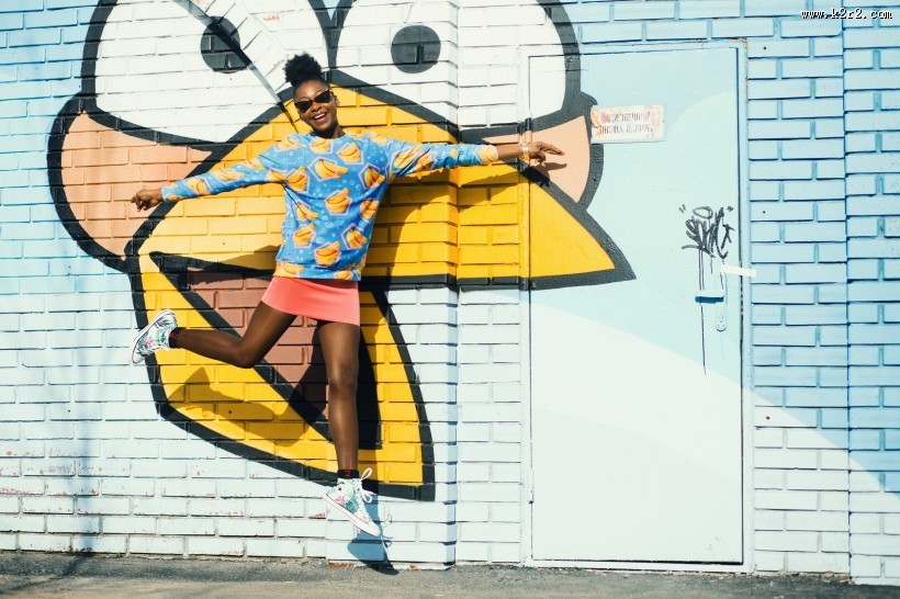 时尚的模特街拍图片