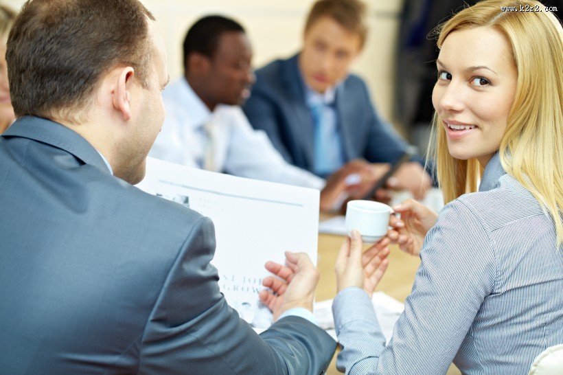 辛苦工作的白领丽人图片大全