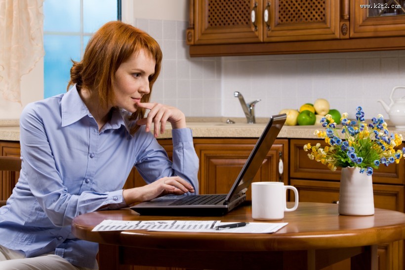 辛苦工作的白领丽人图片大全