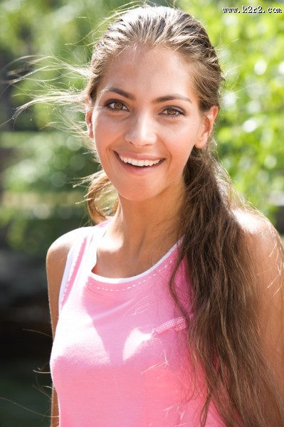 笑容满面的美女图片大全