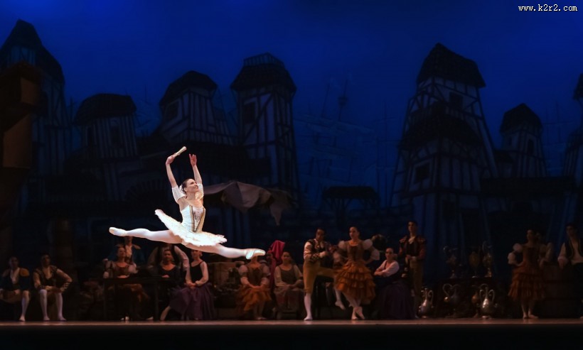 优美的芭蕾舞表演图片