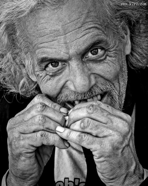 满脸皱纹的老爷爷图片