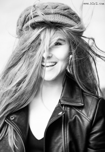 戴帽子的时尚美女图片