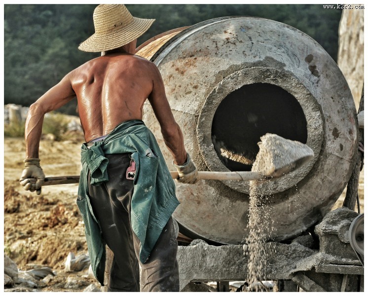 在工作的人们图片