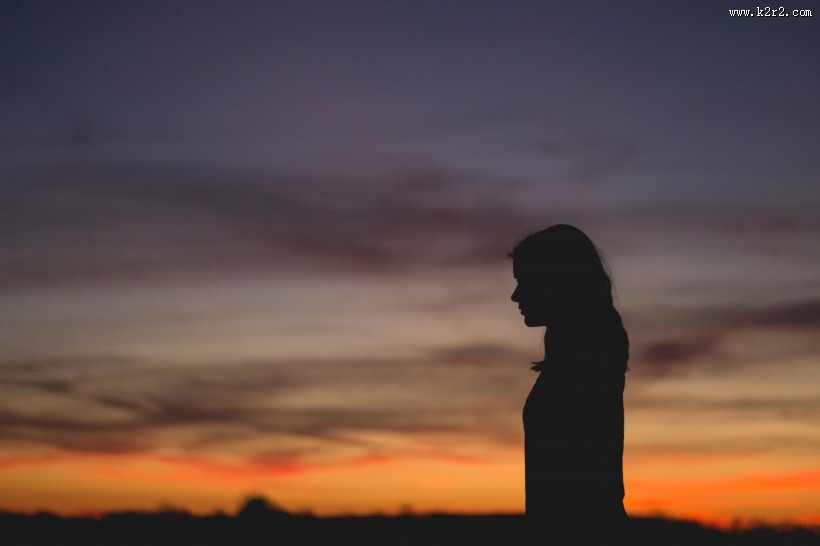 女孩侧面阴影轮廓图片