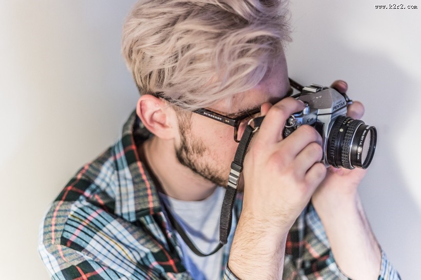 正在摄影的男士图片大全