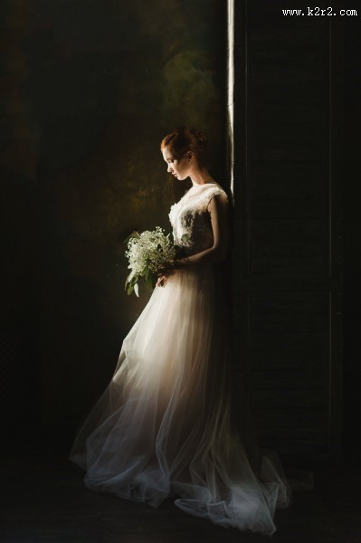 身穿婚纱的美女图片大全