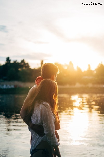 一对甜蜜的情侣图片大全