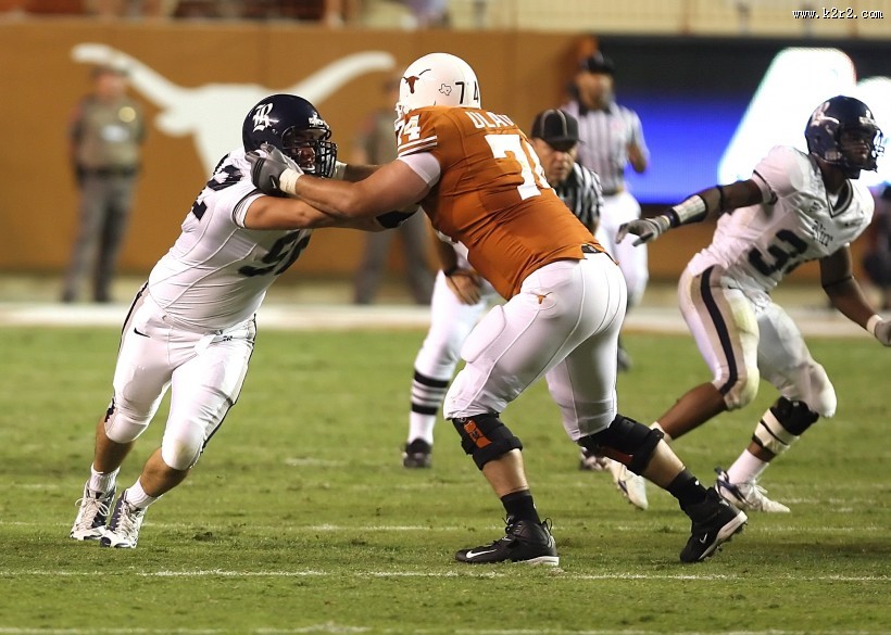 激烈的橄榄球比赛图片大全